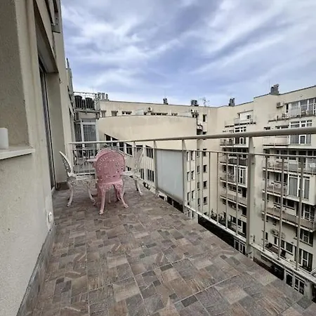 Ultra Premium Duplex ブダペスト